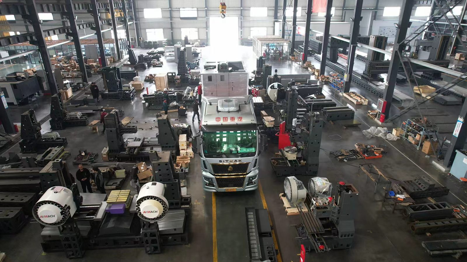 Heavy CNC machine assembly workshop inside Tiezheng Mechanical factory